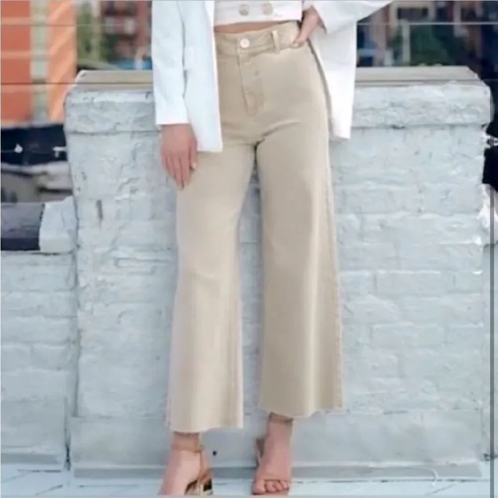 OAT New York The Greer High Rise Wide Leg JeanβRaw Hem Beige Ivory Womens 10/30
